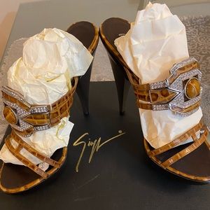 Giuseppe Zanotti Stunner Heels NEW Size 36